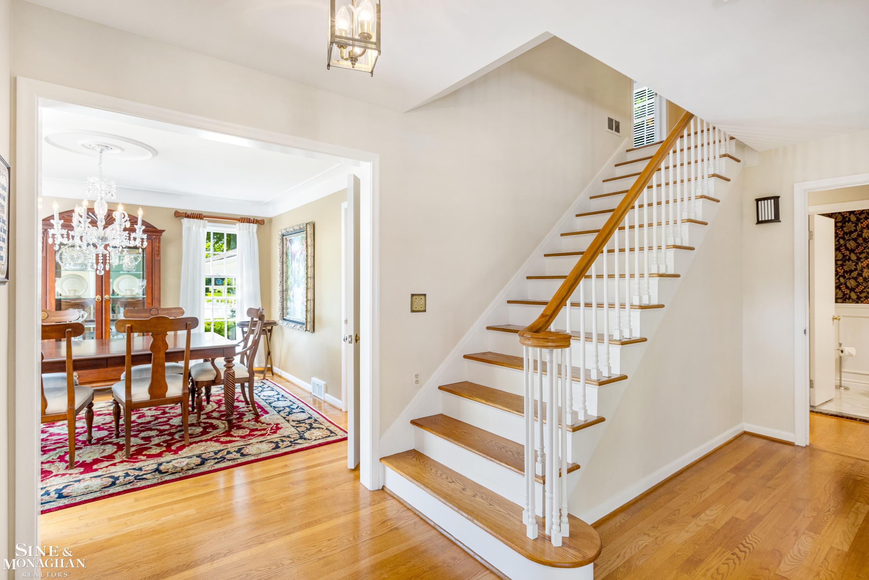 84 Clairview Road Grosse Pointe, MI 48236 - Photo 3 of 68 50149793-09B476AA-2CAE-4DDA-8496-39A2A266FBF3.JPG