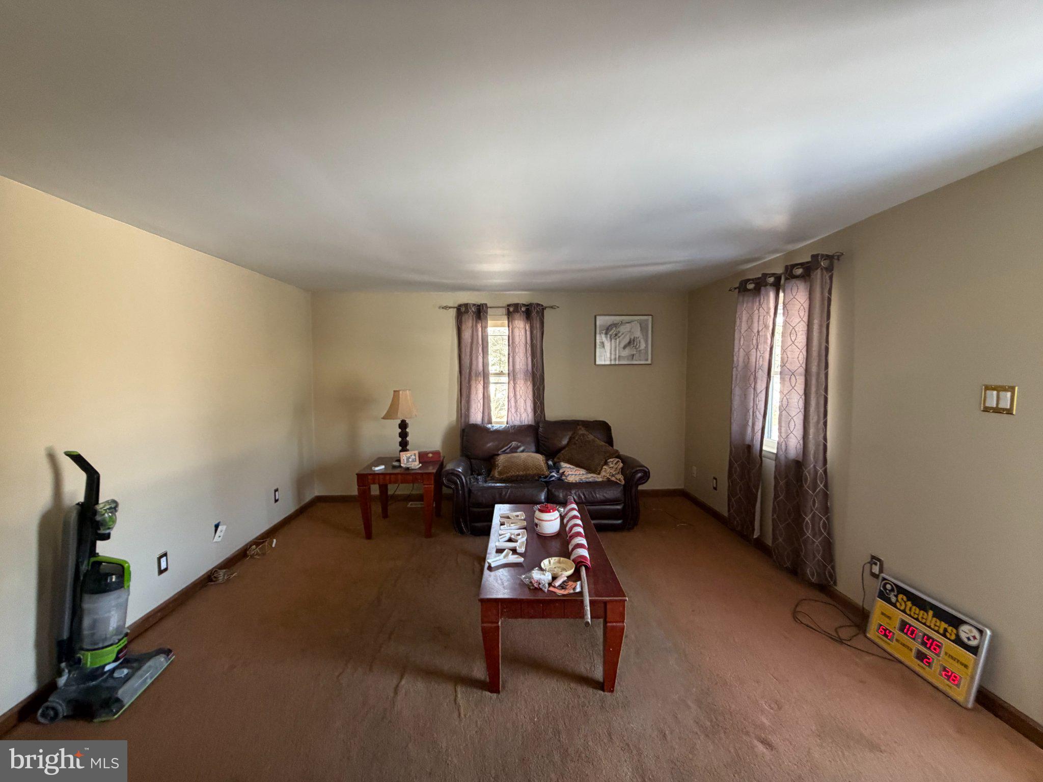 550 Berlin Road Clementon, NJ 08021 - Photo 3 of 7 Spacious living area with natural light.