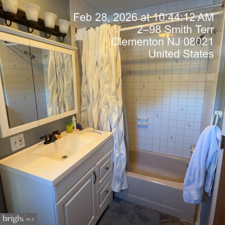 550 Berlin Road Clementon, NJ 08021 - Photo 5 of 7 Bright and inviting bathroom retreat.