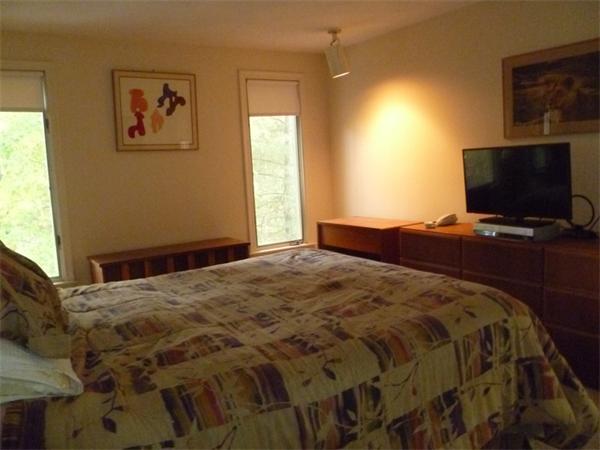 15 Falcon Road Sharon, MA 02067 - Photo 16 of 29 Gallery Image 16
