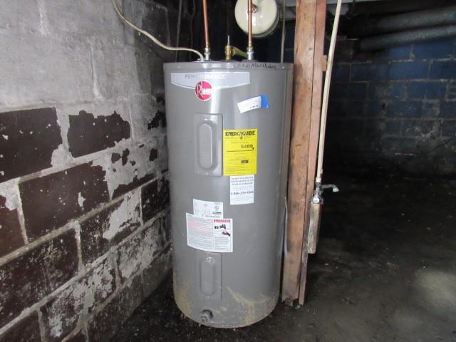 428 Grindstone Road Grindstone, PA 15442 - Photo 13 of 16