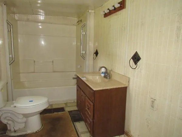 $17,500 | 428 Grindstone Road, Grindstone, PA 15442