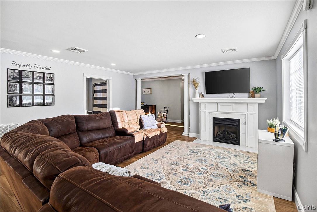388 Peck Road Salisbury, NY 13454 - Photo 18 of 49 Living Room