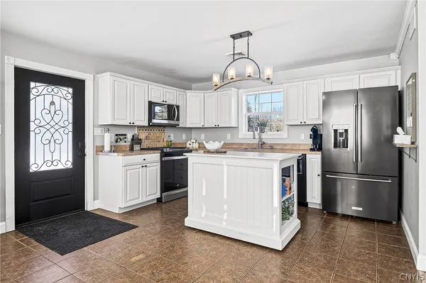 $415,000 | 388 Peck Road, Salisbury, NY 13454