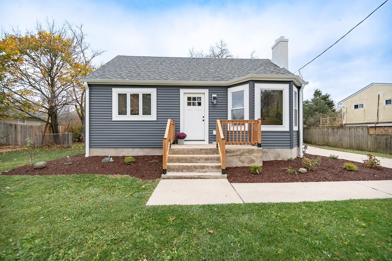 1105 North Emmertsen Road Mount Pleasant, WI 53406 - Photo 1 of 1 1105 N Em Bob T -04