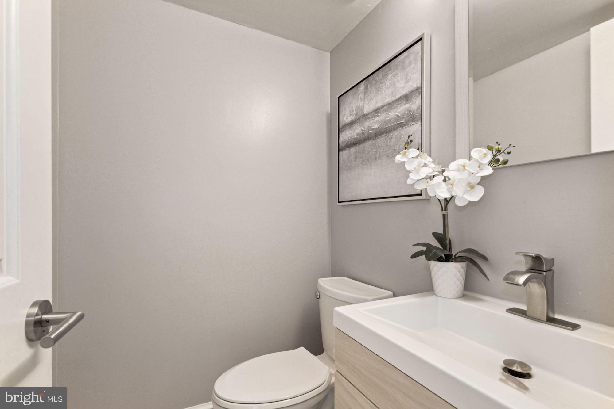 1106 Arcola Avenue Silver Spring, MD 20902 - Photo 8 of 33 1/2 Bath-Main Level