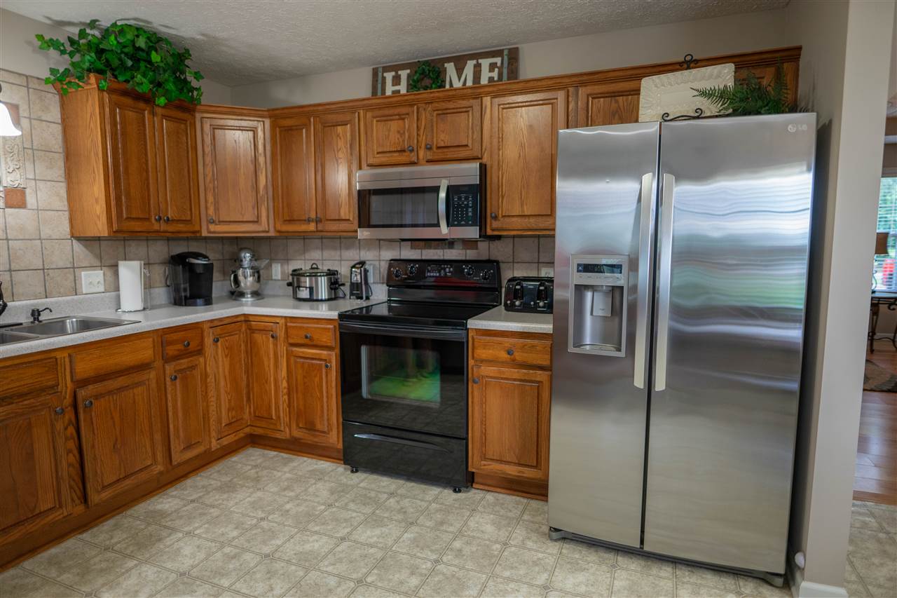 4237 Matlock Road Bowling Green, KY 42104 - Photo 17 of 31 Gallery Image 17