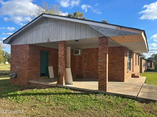 $50,000 | 1208 Glendale Circle, Greenwood, MS 38930