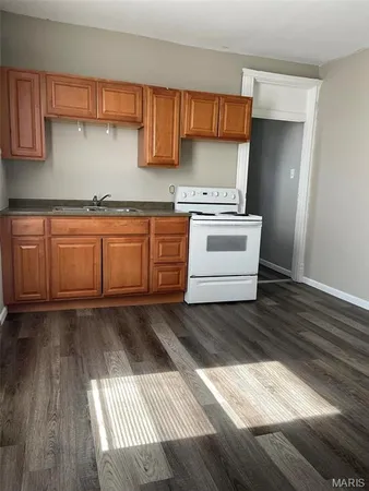 $1,200 | 319 North Hesperia Street, Unit B, Collinsville, IL 62234