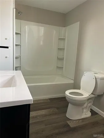 $1,200 | 319 North Hesperia Street, Unit B, Collinsville, IL 62234