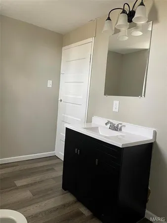 $1,200 | 319 North Hesperia Street, Unit B, Collinsville, IL 62234