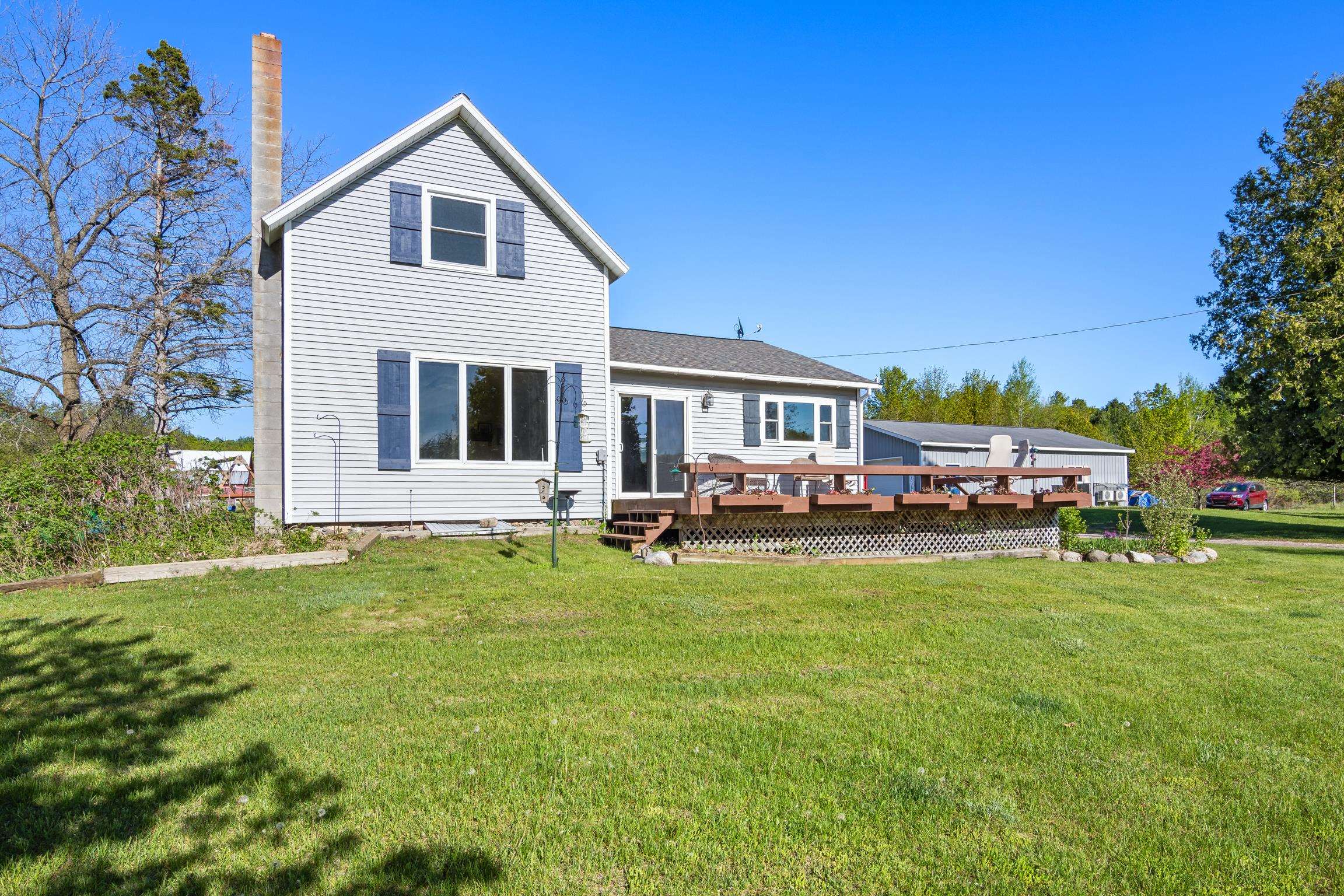 2389 Paul Rose Road Frankfort, MI 49635 - Photo 5 of 51