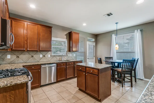 $1,850 | 705 High Trail Road, Schertz, TX 78108