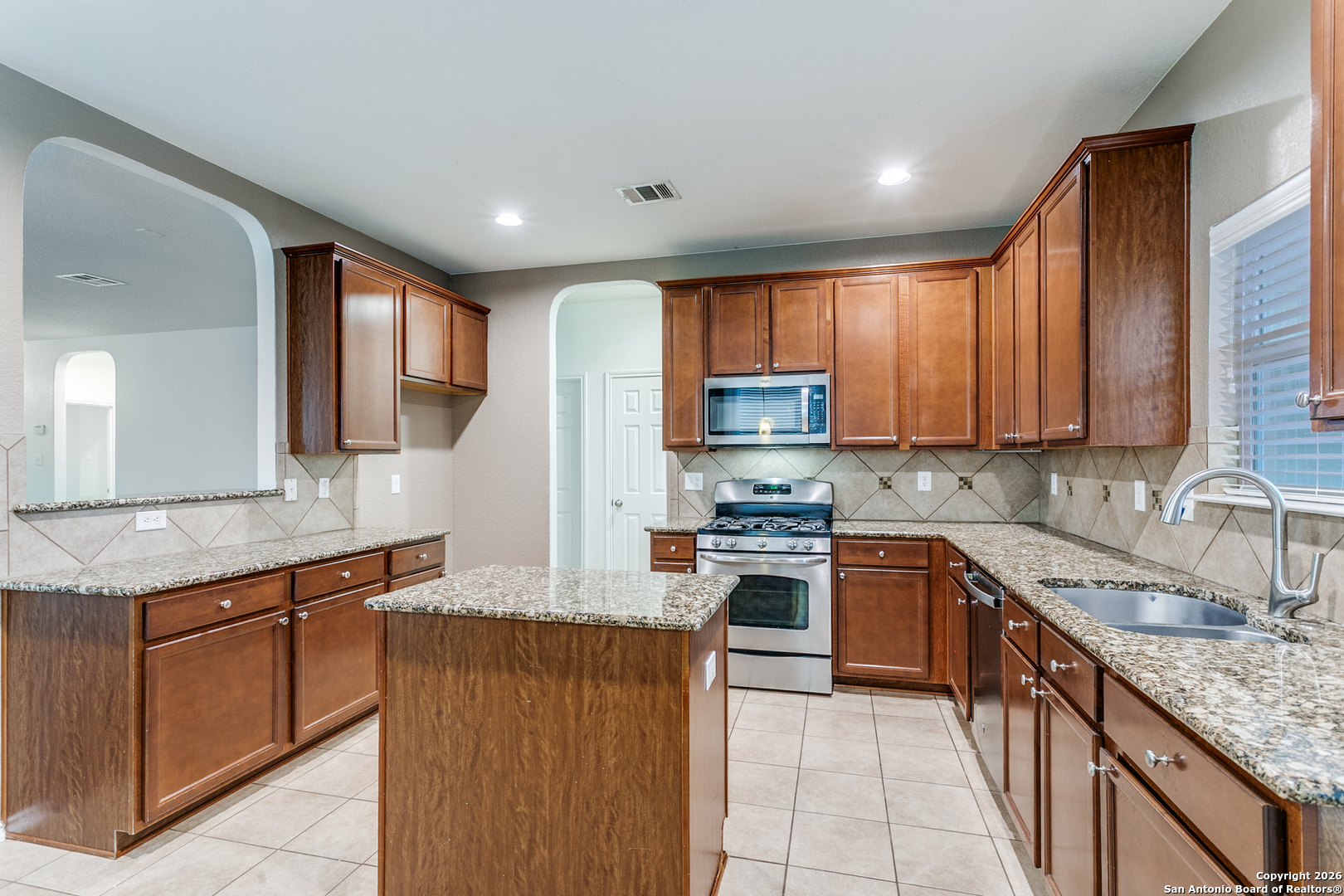 705 High Trail Road Schertz, TX 78108 - Photo 13 of 25