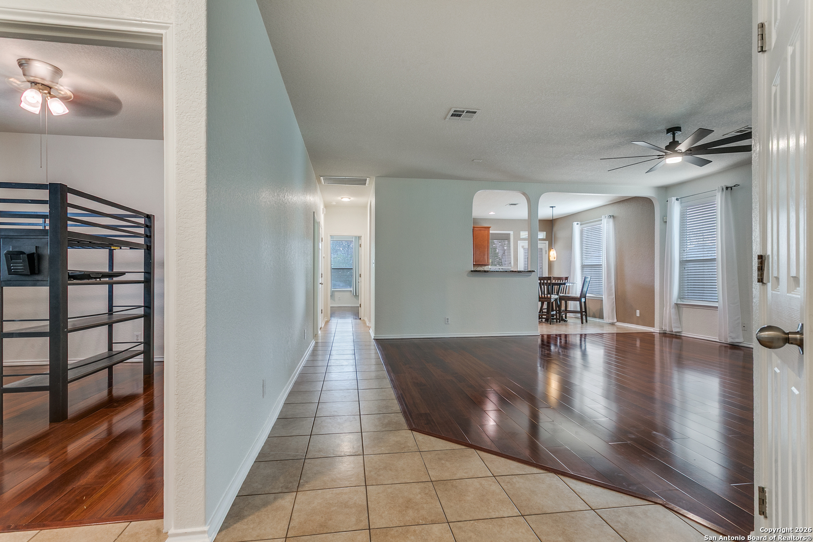 705 High Trail Road Schertz, TX 78108 - Photo 4 of 25