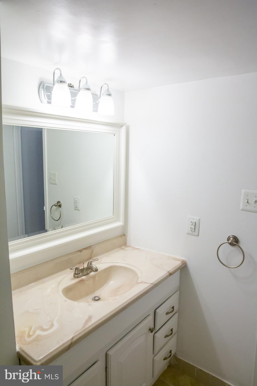 2112 Green Watch Way, Unit 100 Reston, VA 20191 - Photo 21 of 29 Gallery Image 21