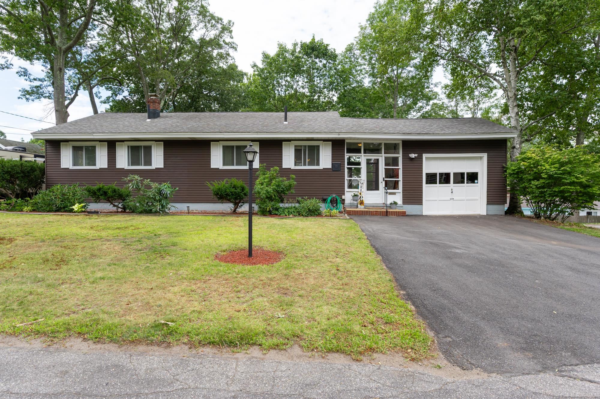 180 Hillhaven Road Manchester, NH 03104 - Photo 1 of 41