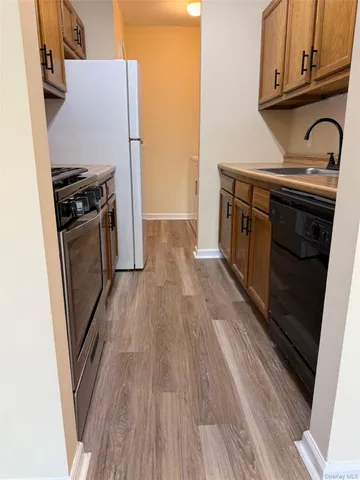 $279,900 | 276 Temple Hill Road, Unit 2606, New Windsor, NY 12553