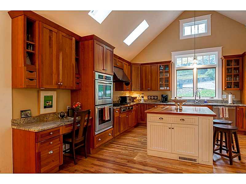 708 Delafield Road Fox Chapel, PA 15215 - Photo 8 of 20 Kitchen.