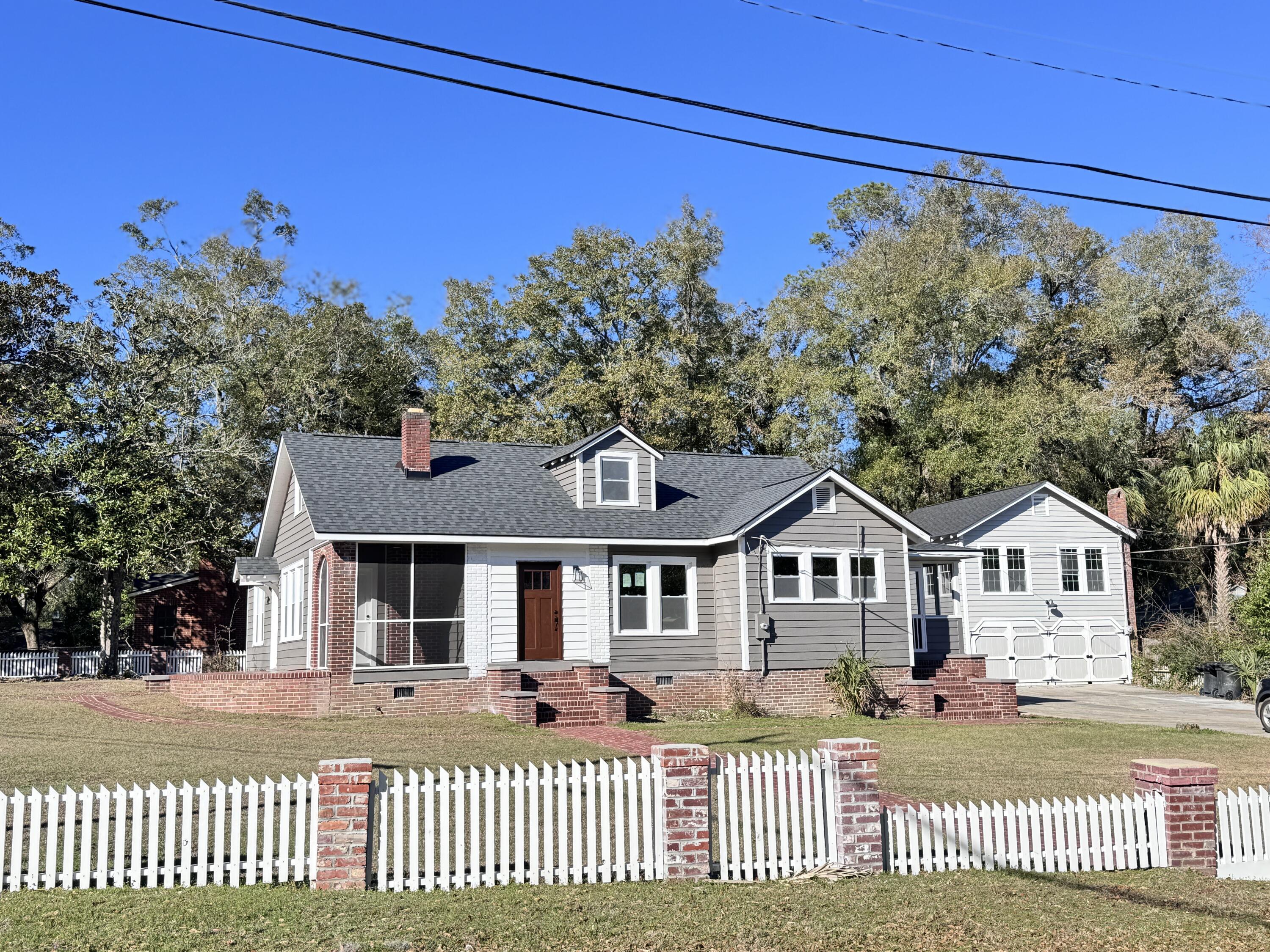 303 Warren Street Walterboro, SC 29488 - Photo 7 of 142 303 Warren Street