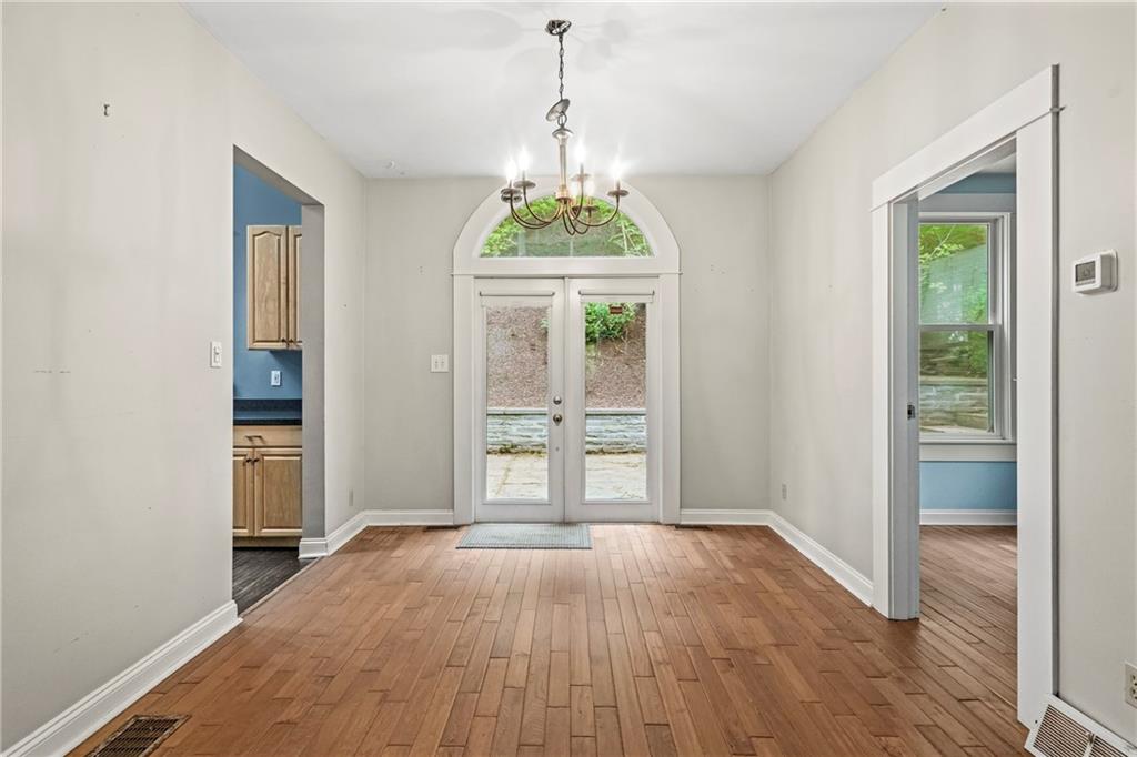 301 Redgate Road Sewickley, PA 15143 - Photo 4 of 20 DINING ROOM