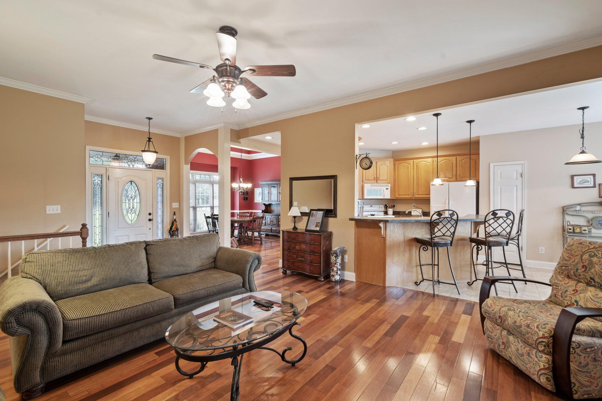 215 White Oak Valley Road Cleveland, TN 37312 - Photo 15 of 31 LIVING ROOM