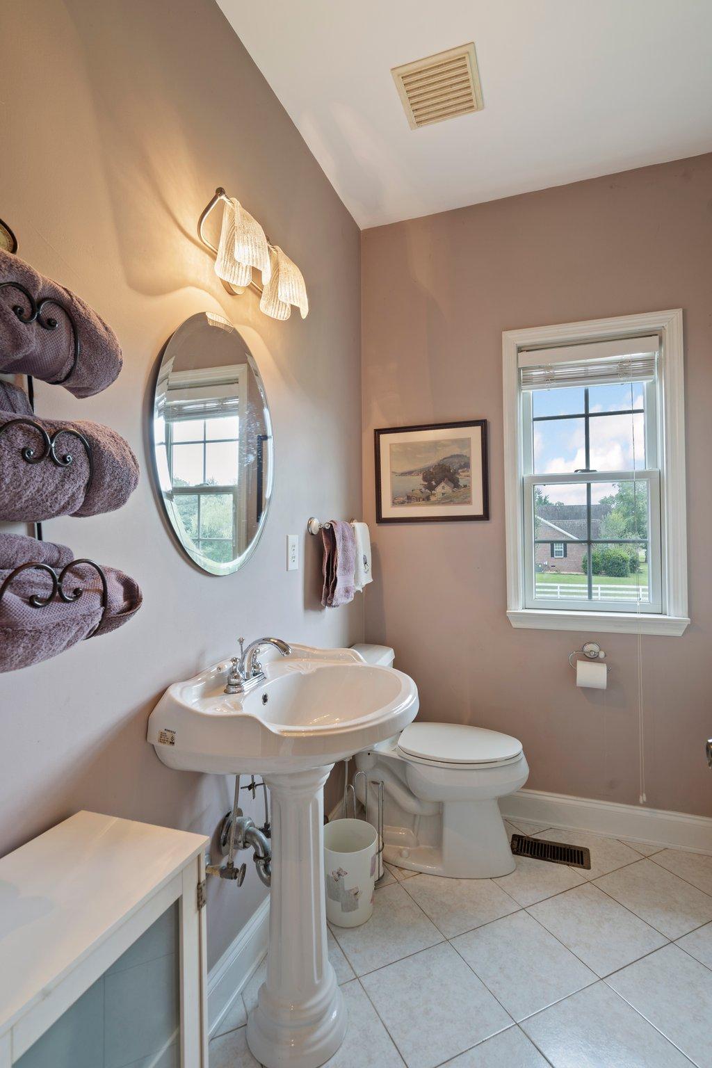 215 White Oak Valley Road Cleveland, TN 37312 - Photo 26 of 31 Full bathroom