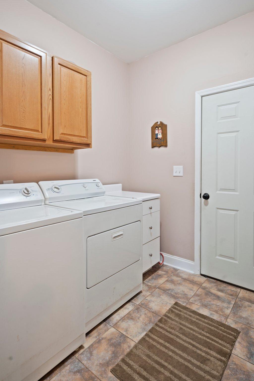 215 White Oak Valley Road Cleveland, TN 37312 - Photo 28 of 31 LAUNDRY ROOM