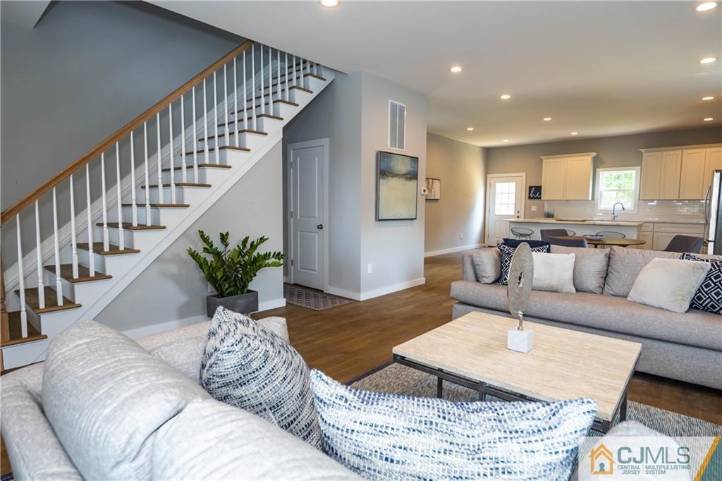 83 Old Road Sewaren, NJ 07077 - Photo 11 of 31