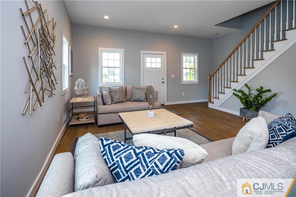 83 Old Road Sewaren, NJ 07077 - Photo 13 of 31