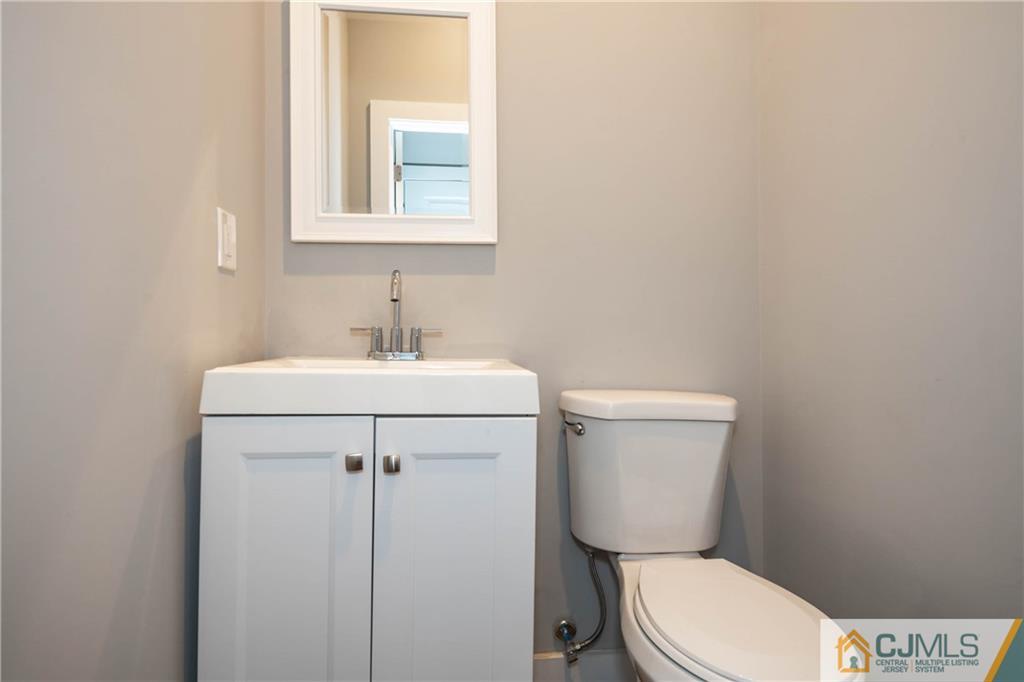 83 Old Road Sewaren, NJ 07077 - Photo 16 of 31