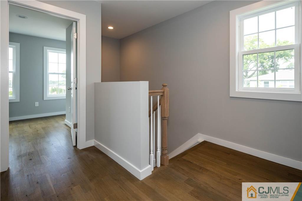 83 Old Road Sewaren, NJ 07077 - Photo 18 of 31