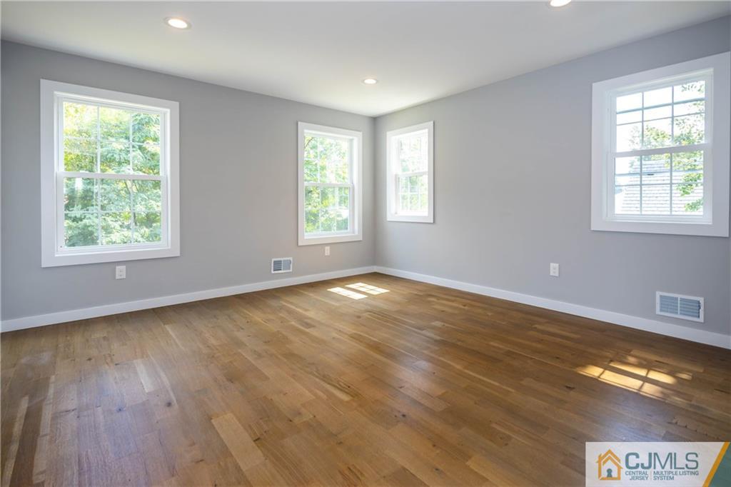 83 Old Road Sewaren, NJ 07077 - Photo 20 of 31