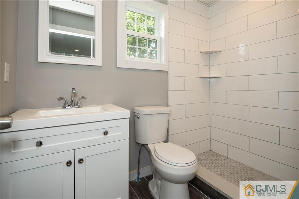 83 Old Road Sewaren, NJ 07077 - Photo 21 of 31