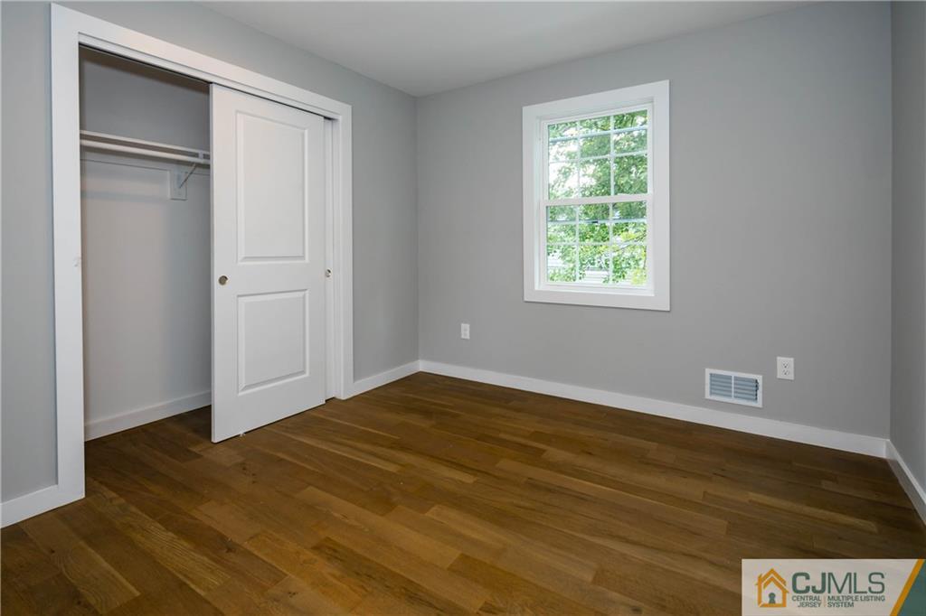 83 Old Road Sewaren, NJ 07077 - Photo 23 of 31