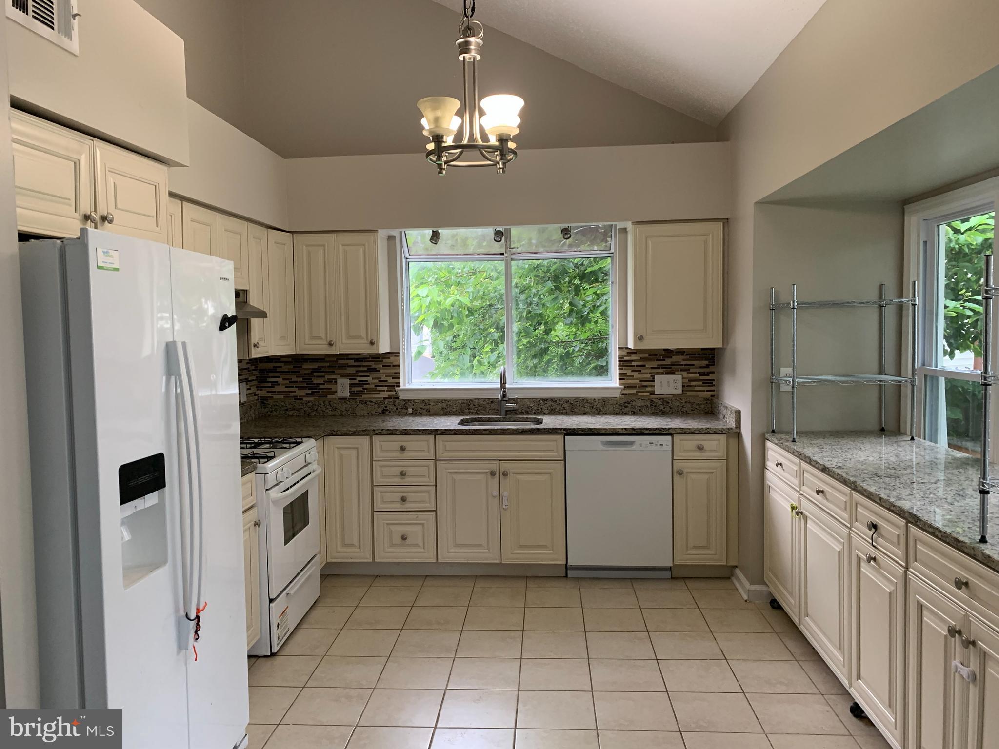 6728 Anders Terrace Springfield, VA 22151 - Photo 8 of 32