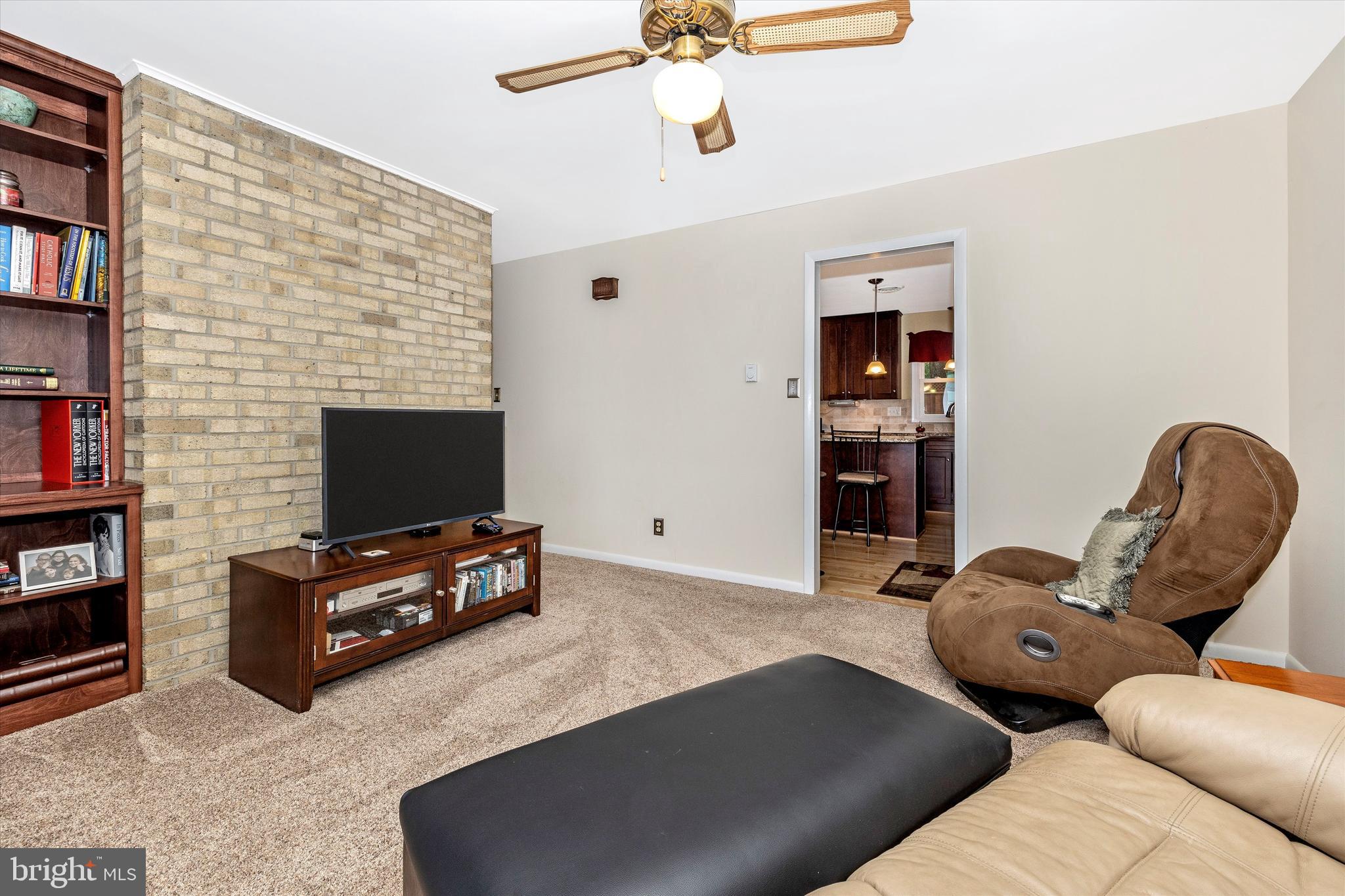 11057 Bennie Duncan Road Frederick, MD 21701 - Photo 27 of 89 Den off kitchen