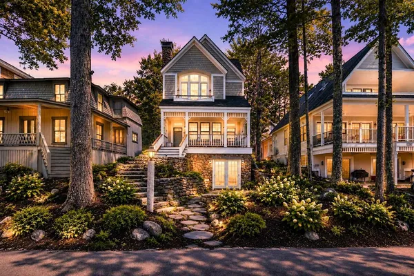 $3,995,000 | 6 Lake Avenue, Newbury, NH 03255