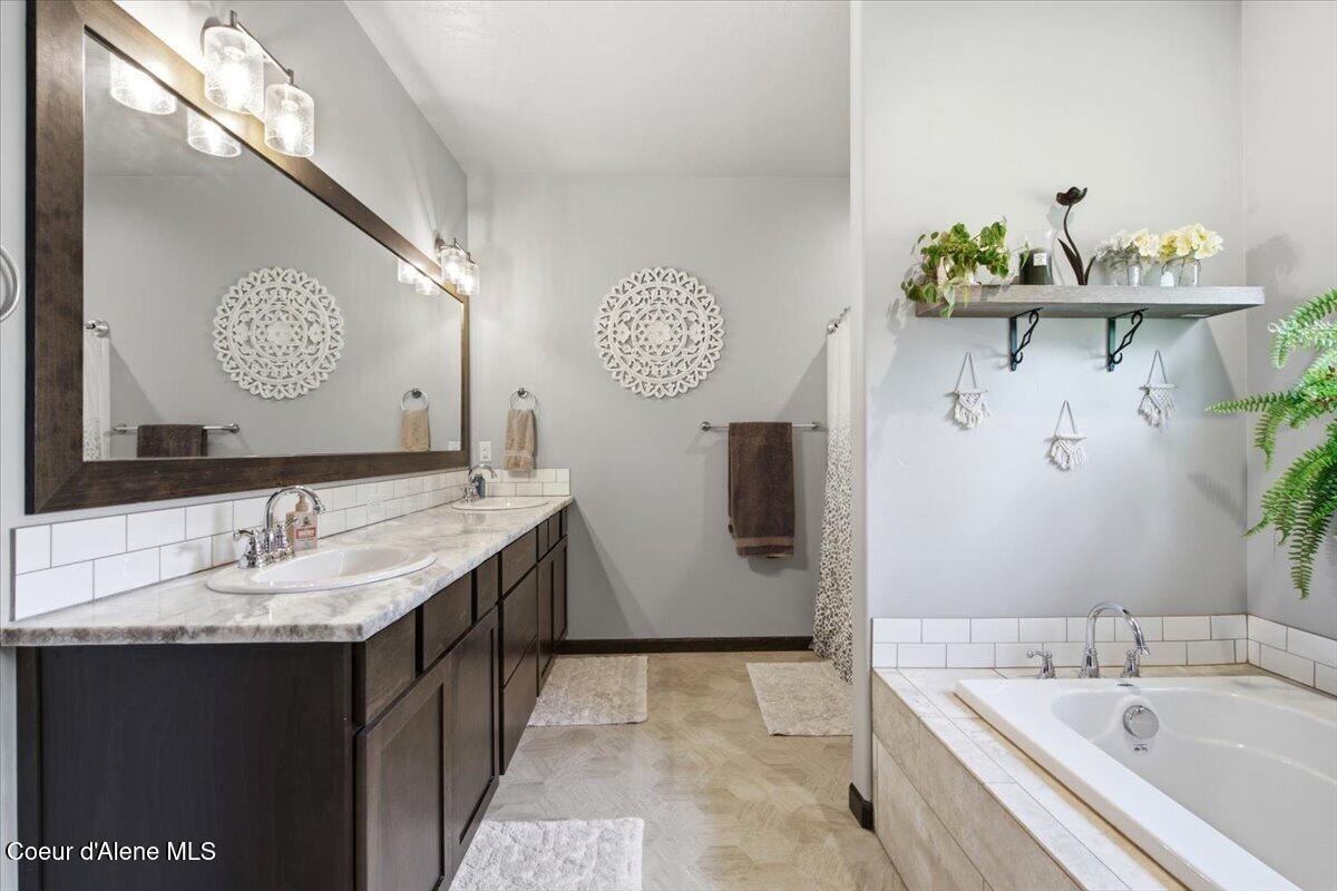 29738 North Ramsey Road Athol, ID 83801 - Photo 12 of 29 35-Primary Bathroom