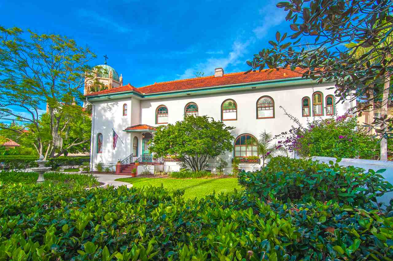 39 Valencia Street St. Augustine, FL 32084 - Photo 49 of 50 a front view of a house with a yard