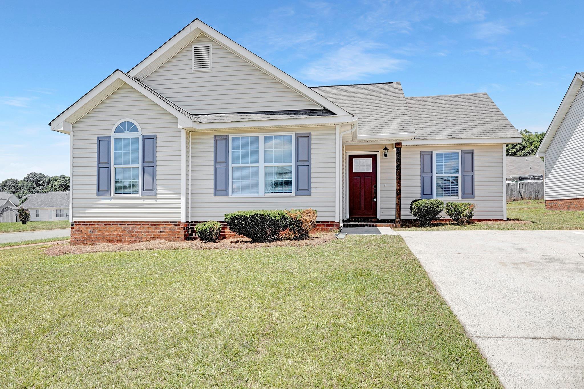 4403 Lothar Ridge Lane Charlotte, NC 28216 - Photo 1 of 17 Gallery Image 1
