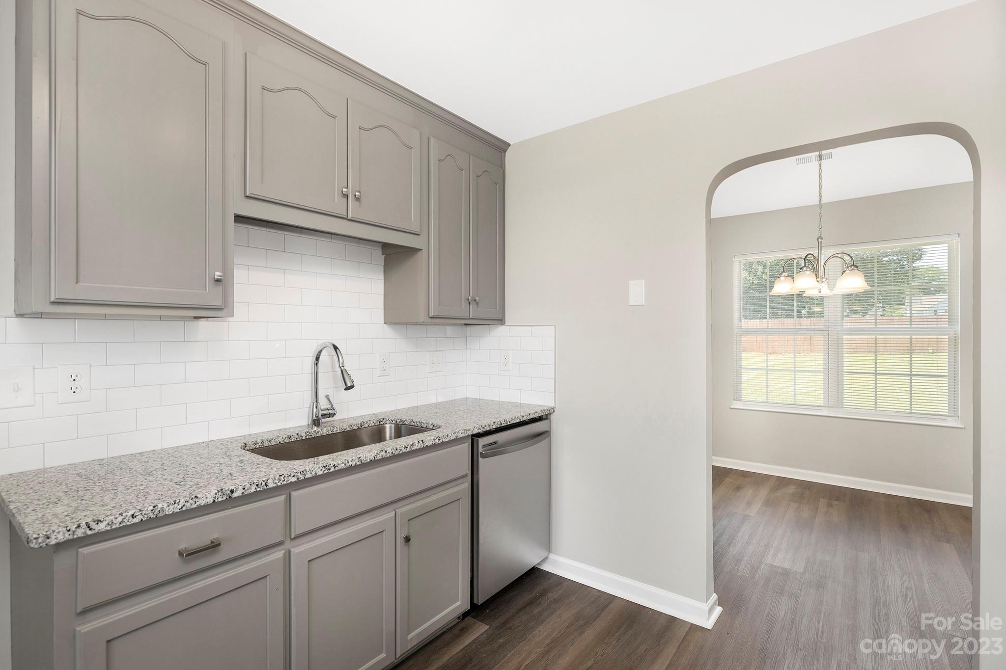 4403 Lothar Ridge Lane Charlotte, NC 28216 - Photo 4 of 17 Gallery Image 4