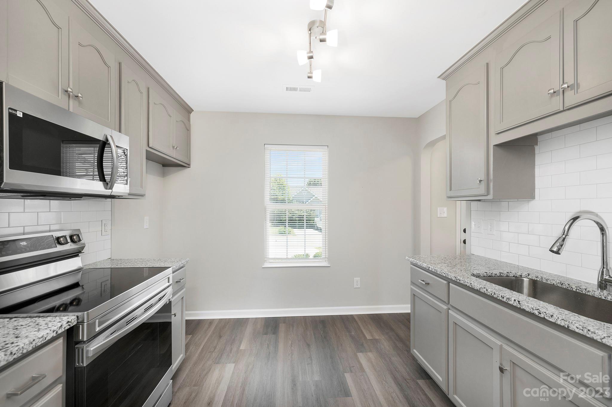 4403 Lothar Ridge Lane Charlotte, NC 28216 - Photo 5 of 17 Gallery Image 5