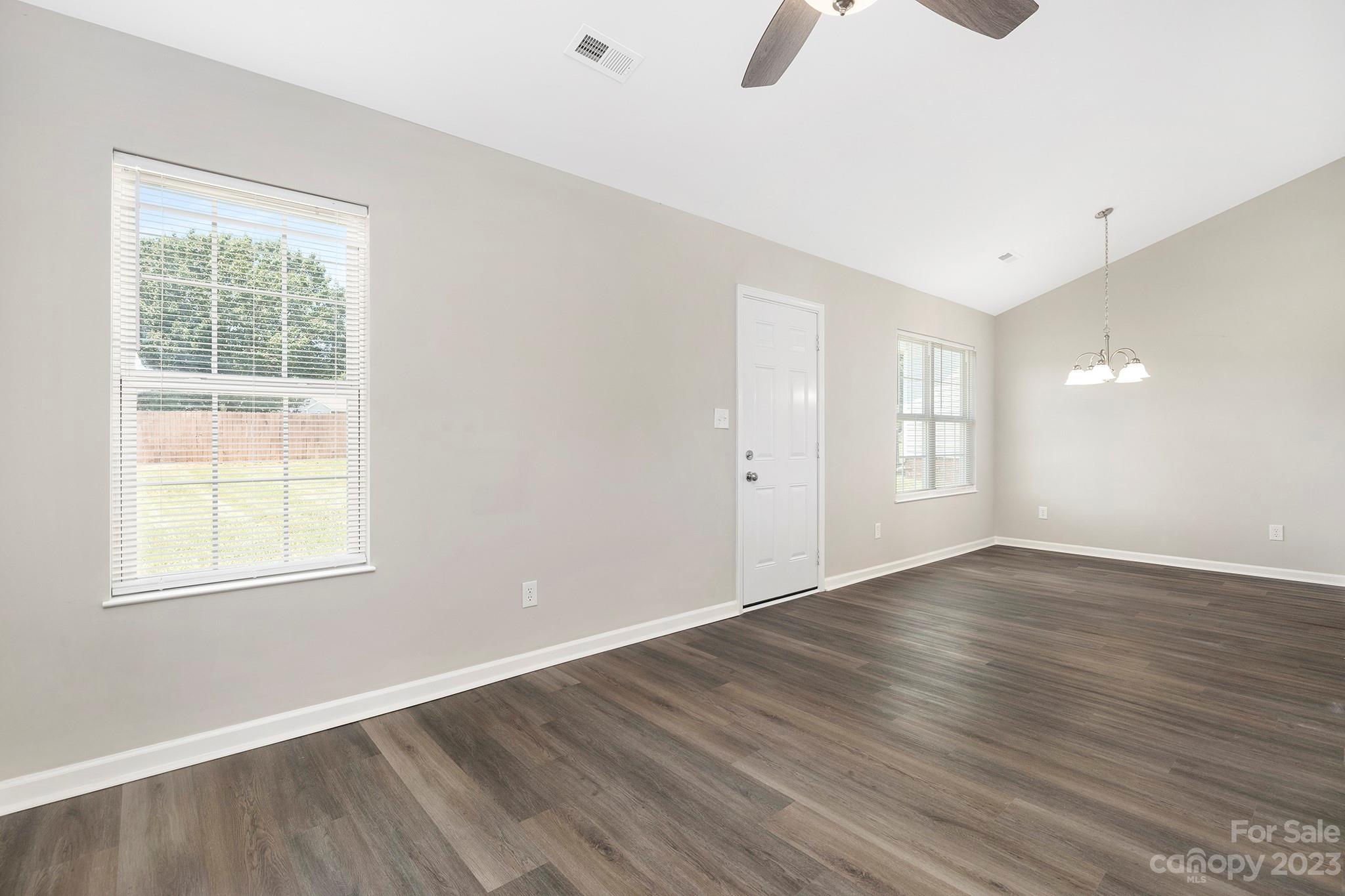 4403 Lothar Ridge Lane Charlotte, NC 28216 - Photo 8 of 17 Gallery Image 8