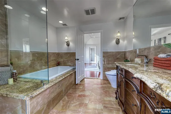 $3,700,000 | 91 Chestnut Ridge Road, Saddle River, NJ 07458