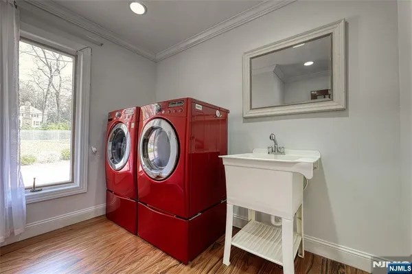 $3,700,000 | 91 Chestnut Ridge Road, Saddle River, NJ 07458