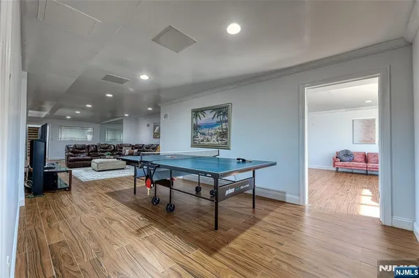 $3,700,000 | 91 Chestnut Ridge Road, Saddle River, NJ 07458