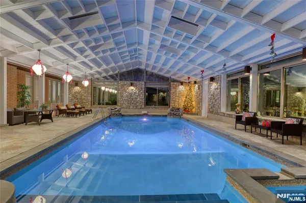 $3,700,000 | 91 Chestnut Ridge Road, Saddle River, NJ 07458