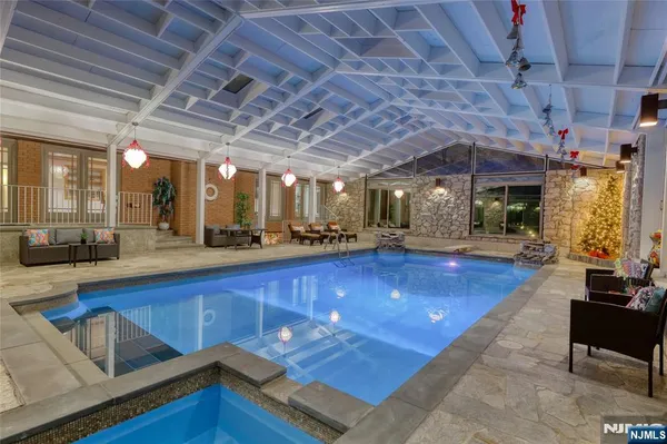 $3,700,000 | 91 Chestnut Ridge Road, Saddle River, NJ 07458