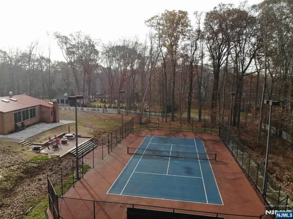 $3,700,000 | 91 Chestnut Ridge Road, Saddle River, NJ 07458